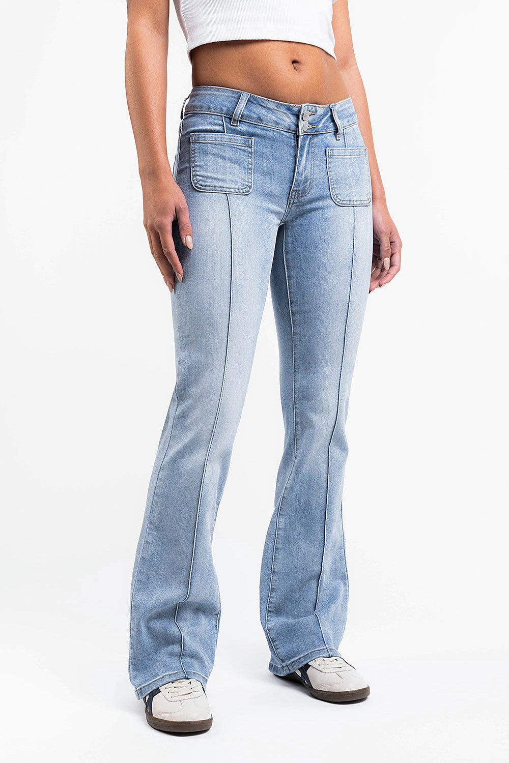 Claire 01Low Bootcut Jeans - Bleach Blue