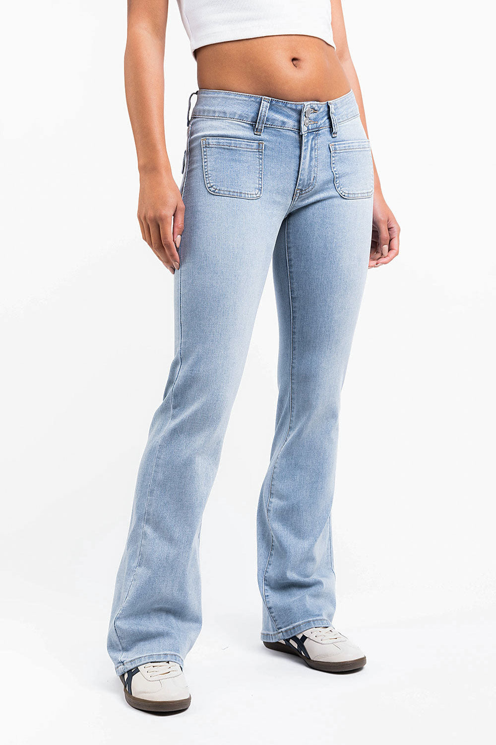 Claire 04Low Bootcut Jeans - Bleach Blue