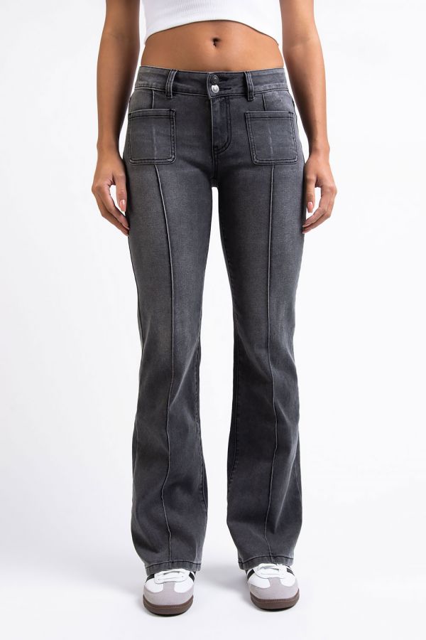 Lågmidjade Bootcut Jeans - Claire Washed Black